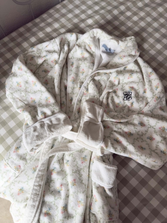 Hill House Other - Hill House Robe ( The Hotel Robe-Pastel Trellis )